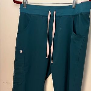 FIGS technical collection Women's Caribbean Blue Scrub pants M